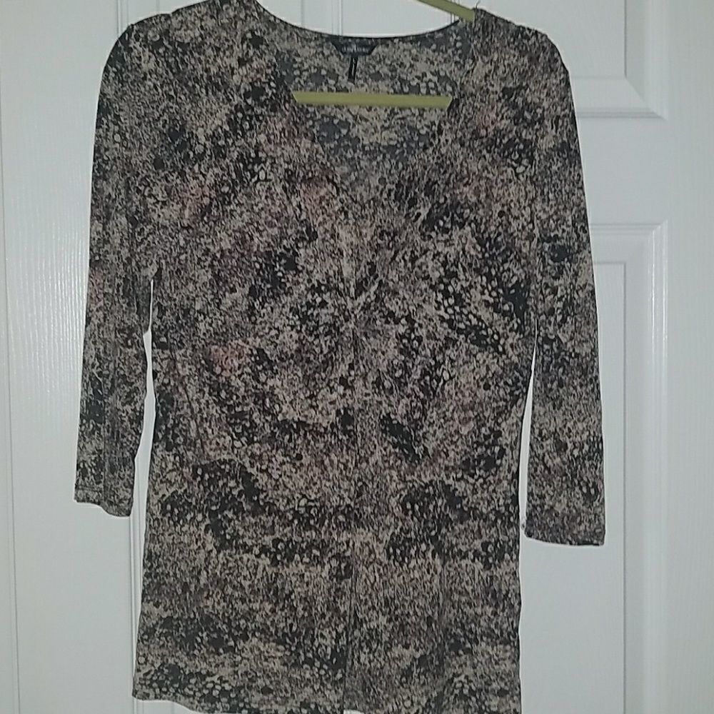 Daisy Fuentes printed 3/4th length sleeve top Sz L